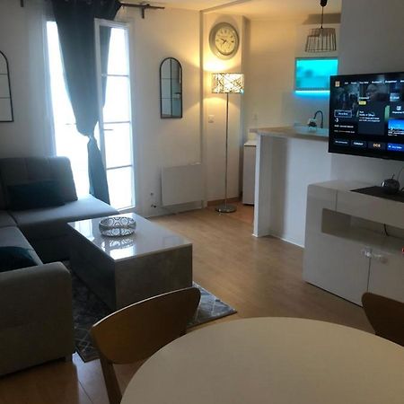 Appartement Place Toscane Serris Buitenkant foto