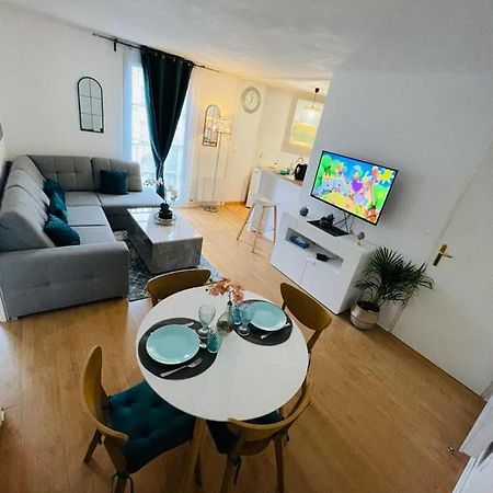 Appartement Place Toscane Serris Buitenkant foto