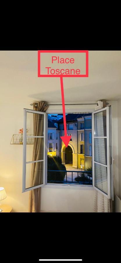 Appartement Place Toscane Serris Buitenkant foto