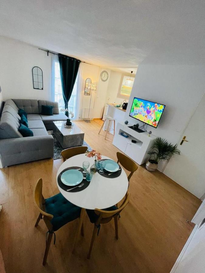 Appartement Place Toscane Serris Buitenkant foto